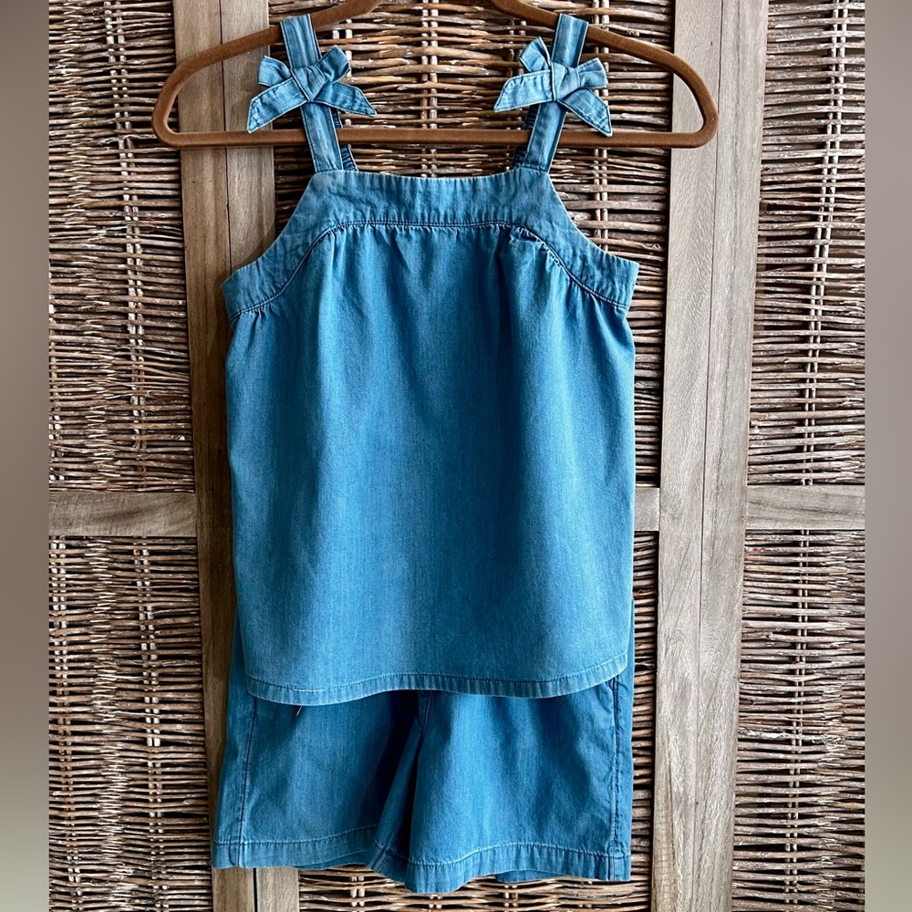 Member's Mark Tank & Short Set. Cute bow accent. Pockets. Size 10/12.